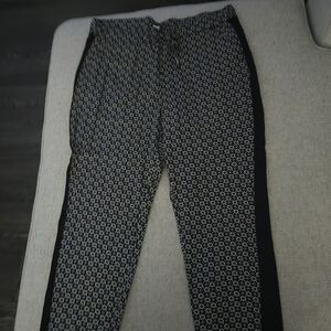 Old Navy Womens Blk/White printed pants